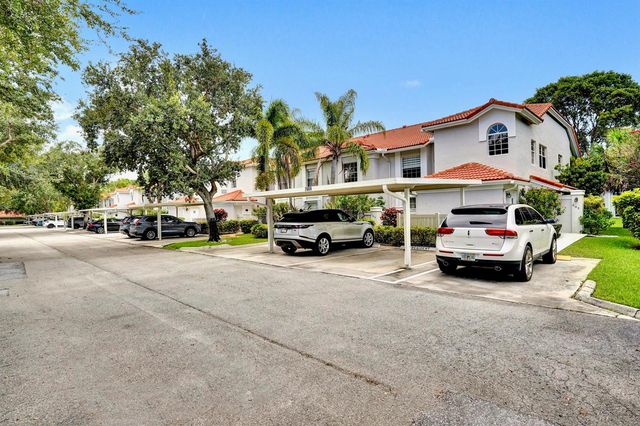 7669 SPRINGWATER Place 202, Boynton Beach, FL 33437