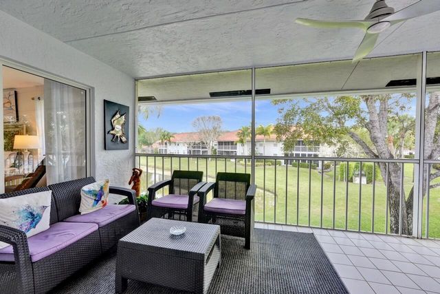 7669 SPRINGWATER Place 202, Boynton Beach, FL 33437
