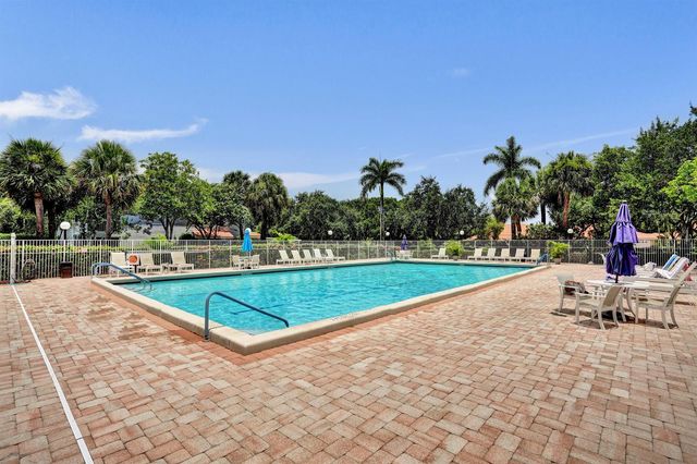 7669 SPRINGWATER Place 202, Boynton Beach, FL 33437