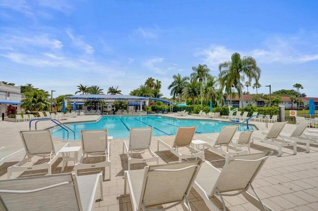 7669 SPRINGWATER Place 202, Boynton Beach, FL 33437