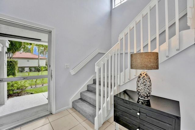 7669 SPRINGWATER Place 202, Boynton Beach, FL 33437