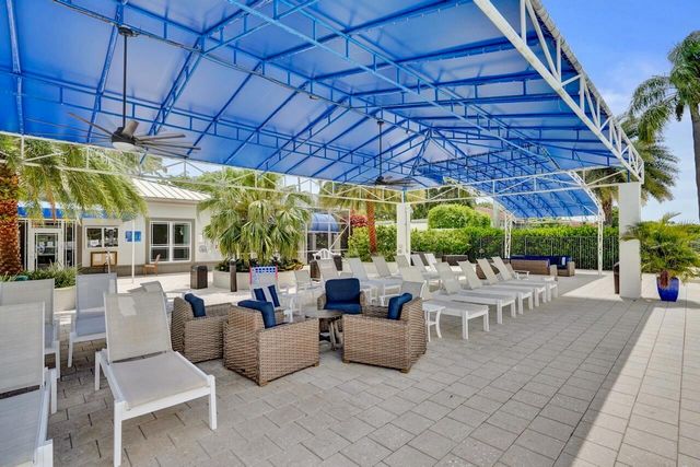 7669 SPRINGWATER Place 202, Boynton Beach, FL 33437