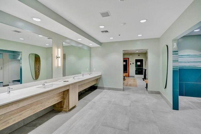 7669 SPRINGWATER Place 202, Boynton Beach, FL 33437