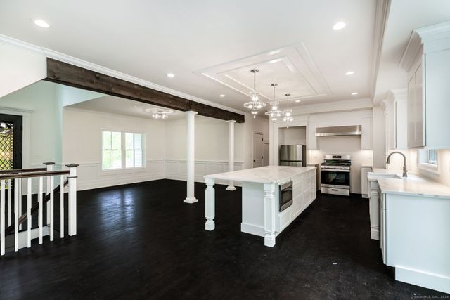 18 Sebastian Trail, Newtown, CT 06470