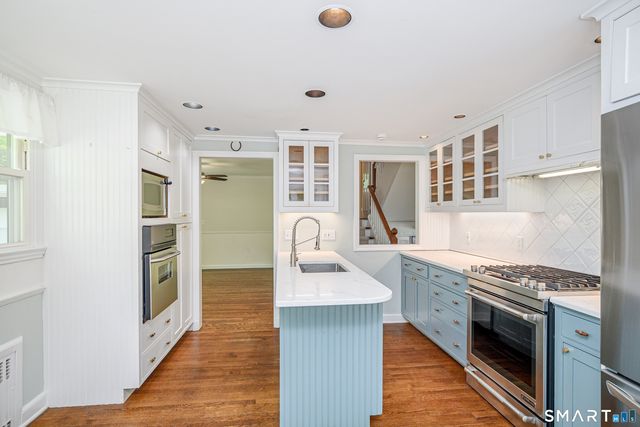 77 Crest Road, Middlebury, CT 06762