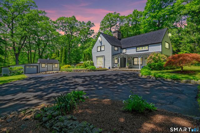 77 Crest Road, Middlebury, CT 06762