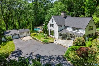 77 Crest Road, Middlebury, CT 06762