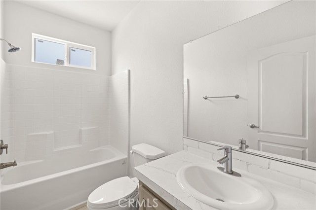 33064 Willard Street, Winchester, CA 92596