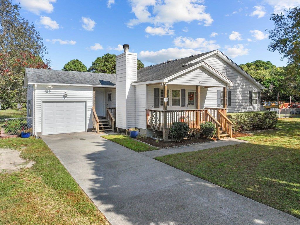 Image 1 of property listing at 102 Sunny Lane Lot 2, Grandy, NC 27939