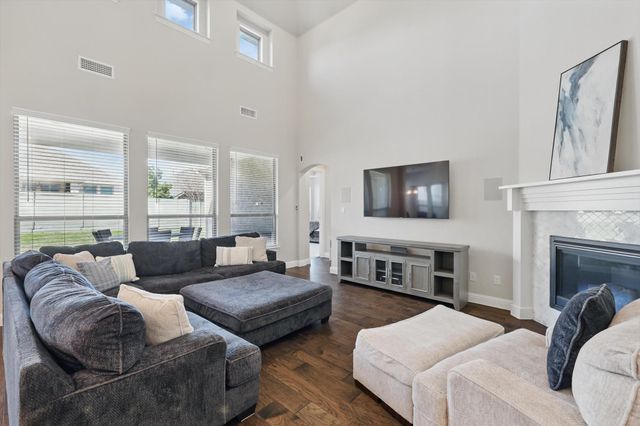 1208 13th Street, Argyle, TX 76226