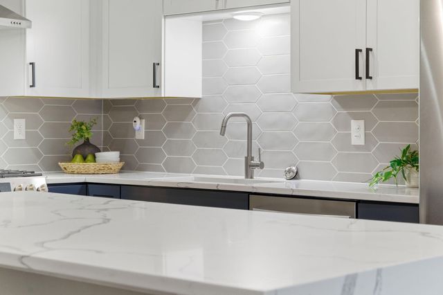 251 E 3rd Avenue, Columbus, OH 43201