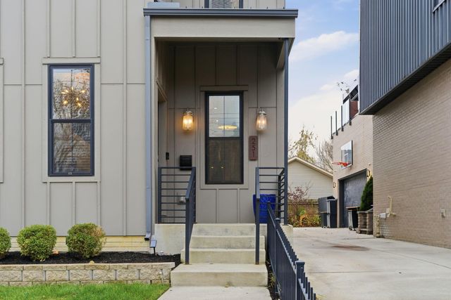 251 E 3rd Avenue, Columbus, OH 43201