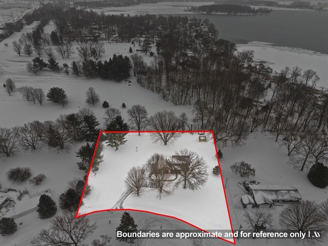 22279 Loupee Drive, Cassopolis, MI 49031