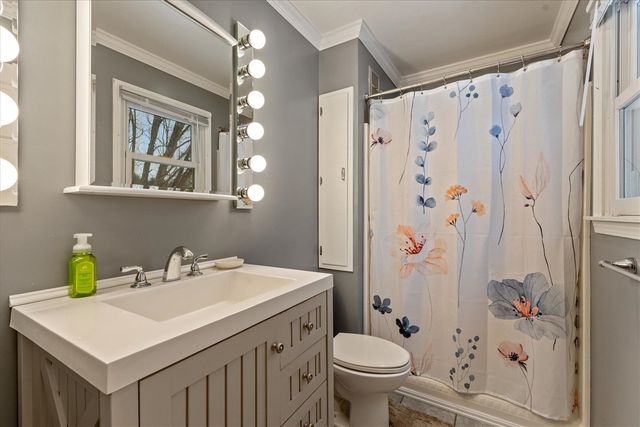 22279 Loupee Drive, Cassopolis, MI 49031