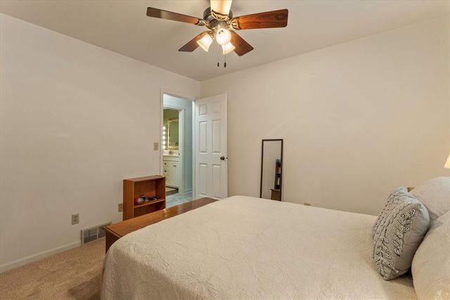 22279 Loupee Drive, Cassopolis, MI 49031