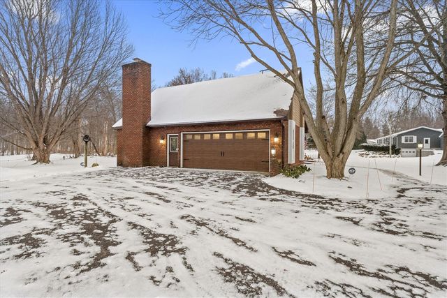 22279 Loupee Drive, Cassopolis, MI 49031