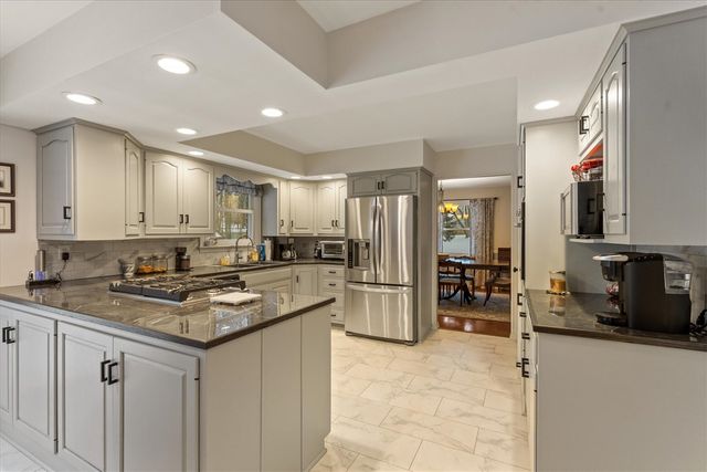 22279 Loupee Drive, Cassopolis, MI 49031