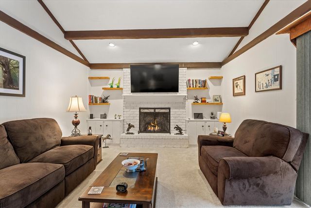 22279 Loupee Drive, Cassopolis, MI 49031