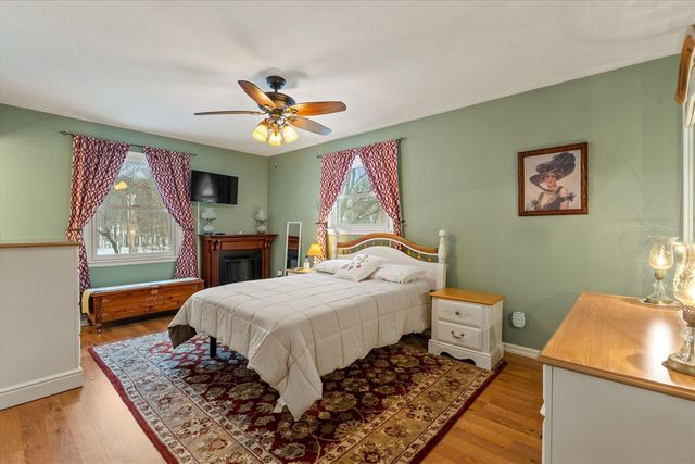 22279 Loupee Drive, Cassopolis, MI 49031