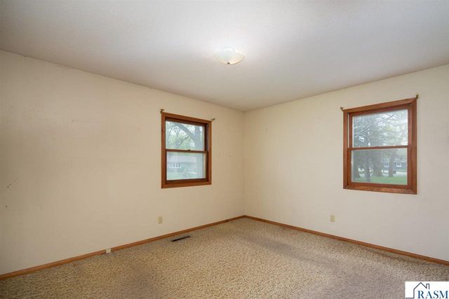 2208 Clare Drive, North Mankato, MN 56003