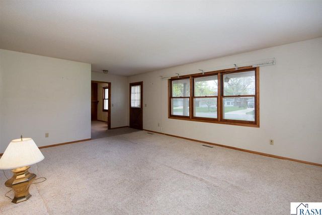 2208 Clare Drive, North Mankato, MN 56003