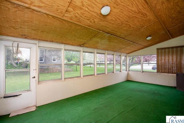 2208 Clare Drive, North Mankato, MN 56003