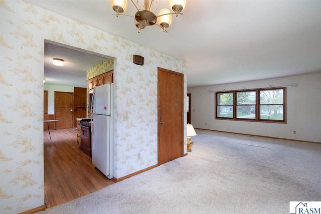 2208 Clare Drive, North Mankato, MN 56003
