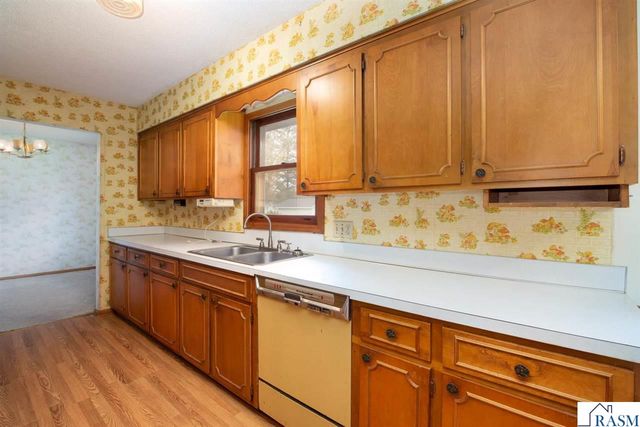 2208 Clare Drive, North Mankato, MN 56003