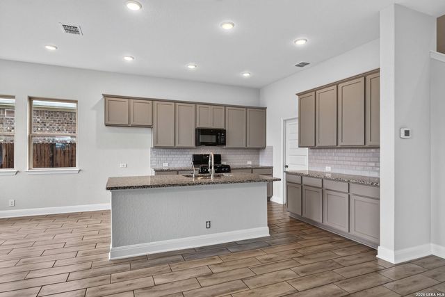 619 Wipper, New Braunfels, TX 78130