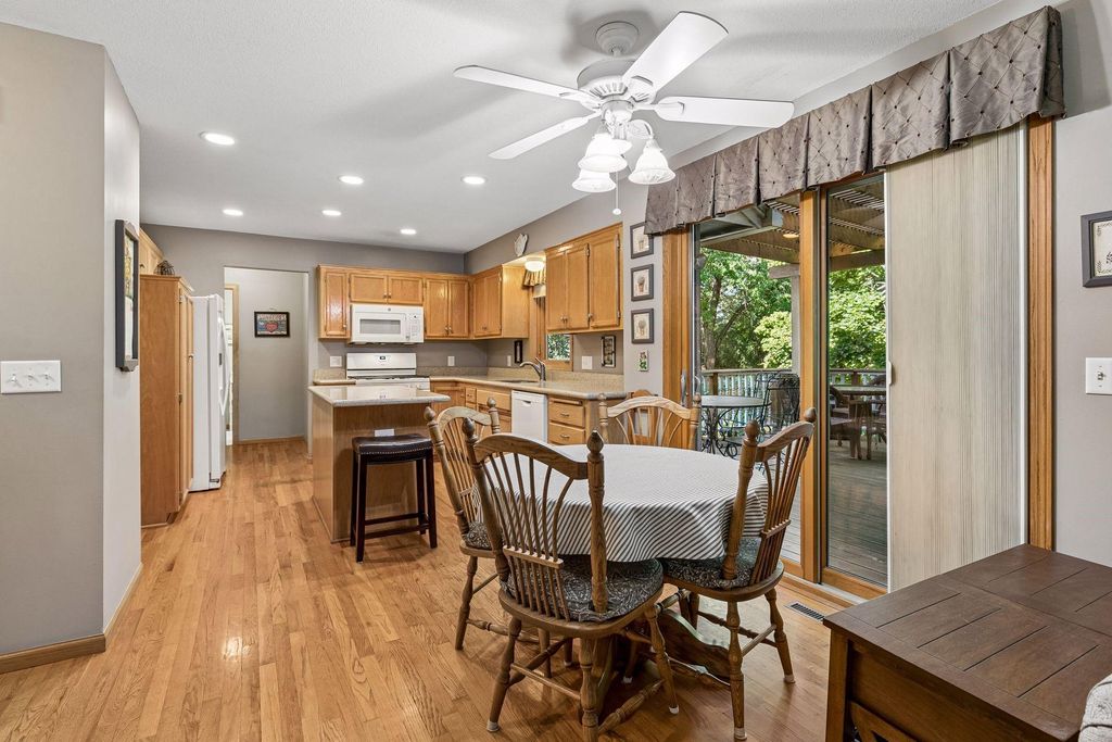 13516 Knox Drive, Burnsville, MN 55337 — photo 4