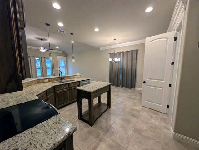 237 Jacinth Lane, Granbury, TX 76049