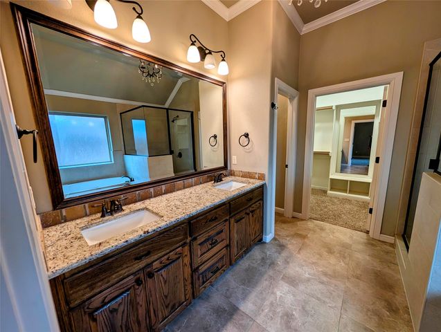 237 Jacinth Lane, Granbury, TX 76049