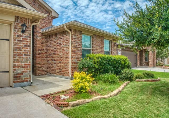 744 Walls Boulevard, Crowley, TX 76036