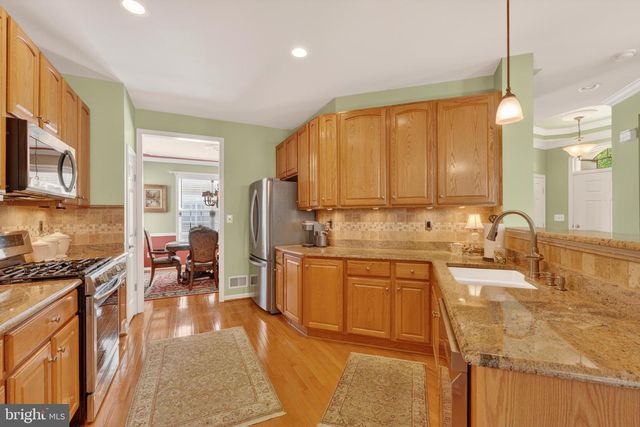 6934 COVE INLET CT, Fort Belvoir, VA 22060