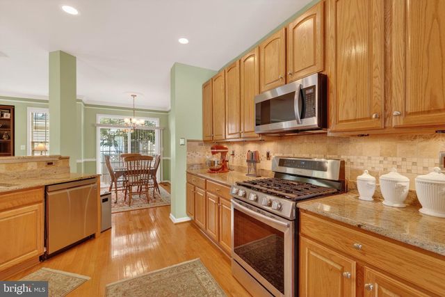 6934 COVE INLET CT, Fort Belvoir, VA 22060