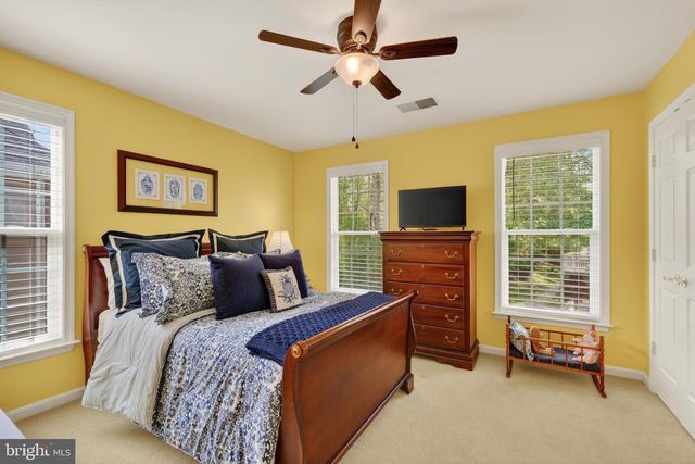 6934 COVE INLET CT, Fort Belvoir, VA 22060