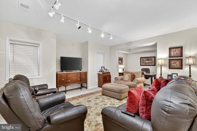 6934 COVE INLET CT, Fort Belvoir, VA 22060
