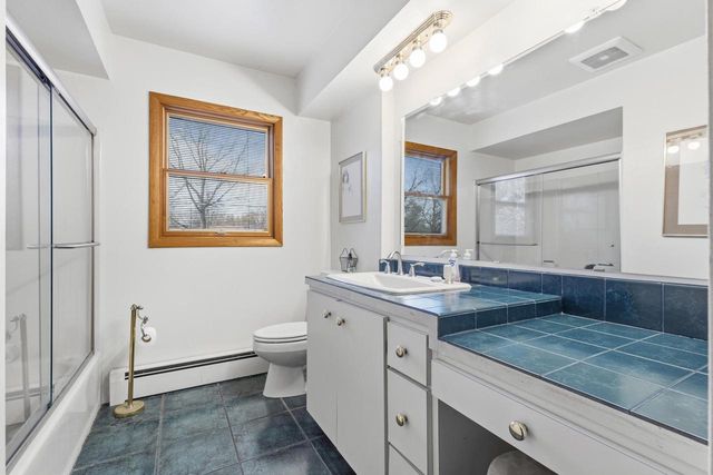 8979 N Silver Brook LANE, Brown Deer, WI 53223