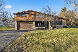 8979 N Silver Brook LANE, Brown Deer, WI 53223