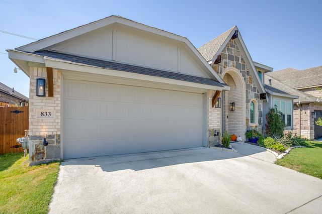 833 Godley Road, Godley, TX 76044