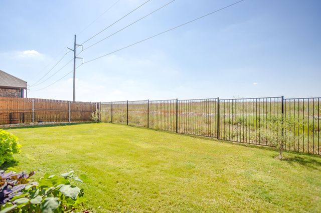 833 Godley Road, Godley, TX 76044