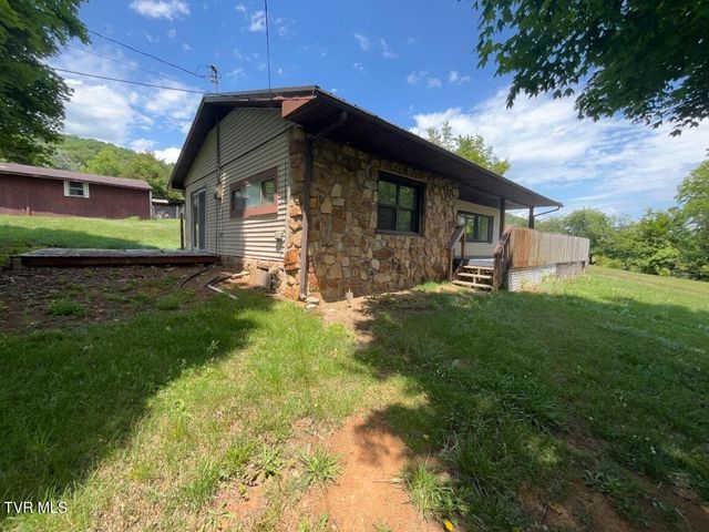 221 Holly Hill Drive, Rogersville, TN 37857