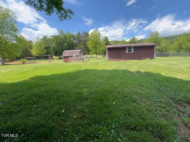 221 Holly Hill Drive, Rogersville, TN 37857