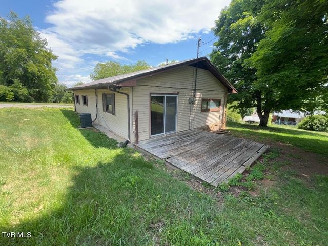 221 Holly Hill Drive, Rogersville, TN 37857