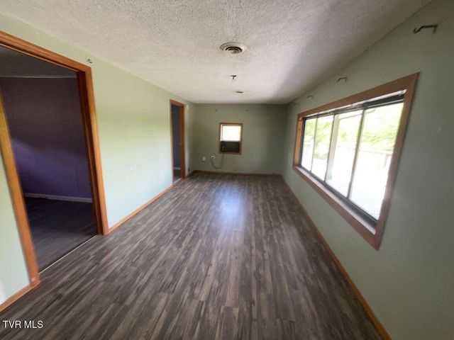 221 Holly Hill Drive, Rogersville, TN 37857