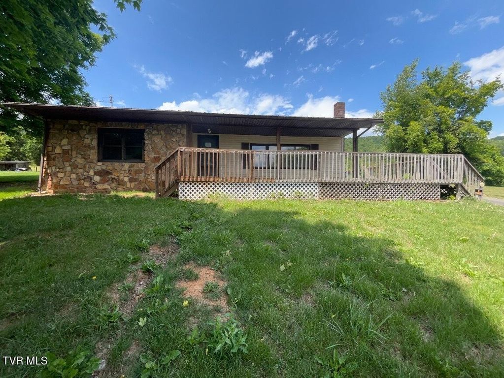 221 Holly Hill Drive, Rogersville, TN 37857
