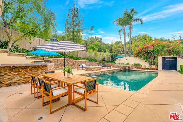 16561 Adlon Road, Encino (los Angeles), CA 91436