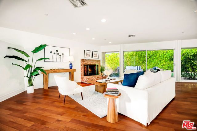 16561 Adlon Road, Encino (los Angeles), CA 91436