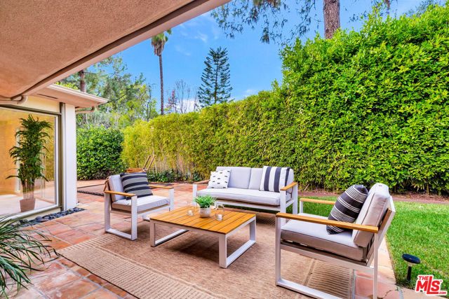 16561 Adlon Road, Encino (los Angeles), CA 91436