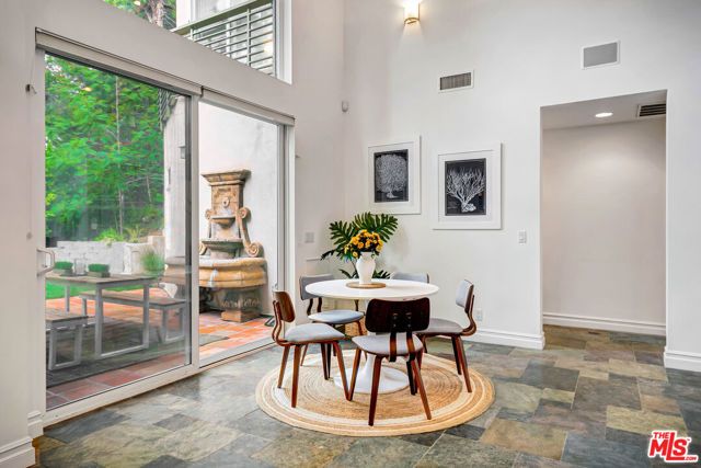 16561 Adlon Road, Encino (los Angeles), CA 91436